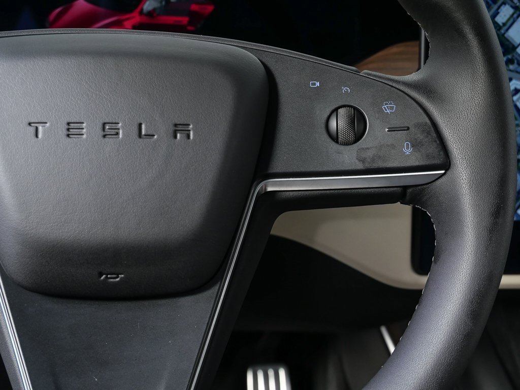 Used 2023 Tesla Model S Standard Range image 11