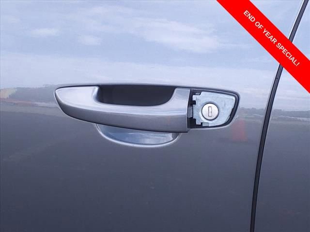 Used 2016 Porsche Cayenne image 15