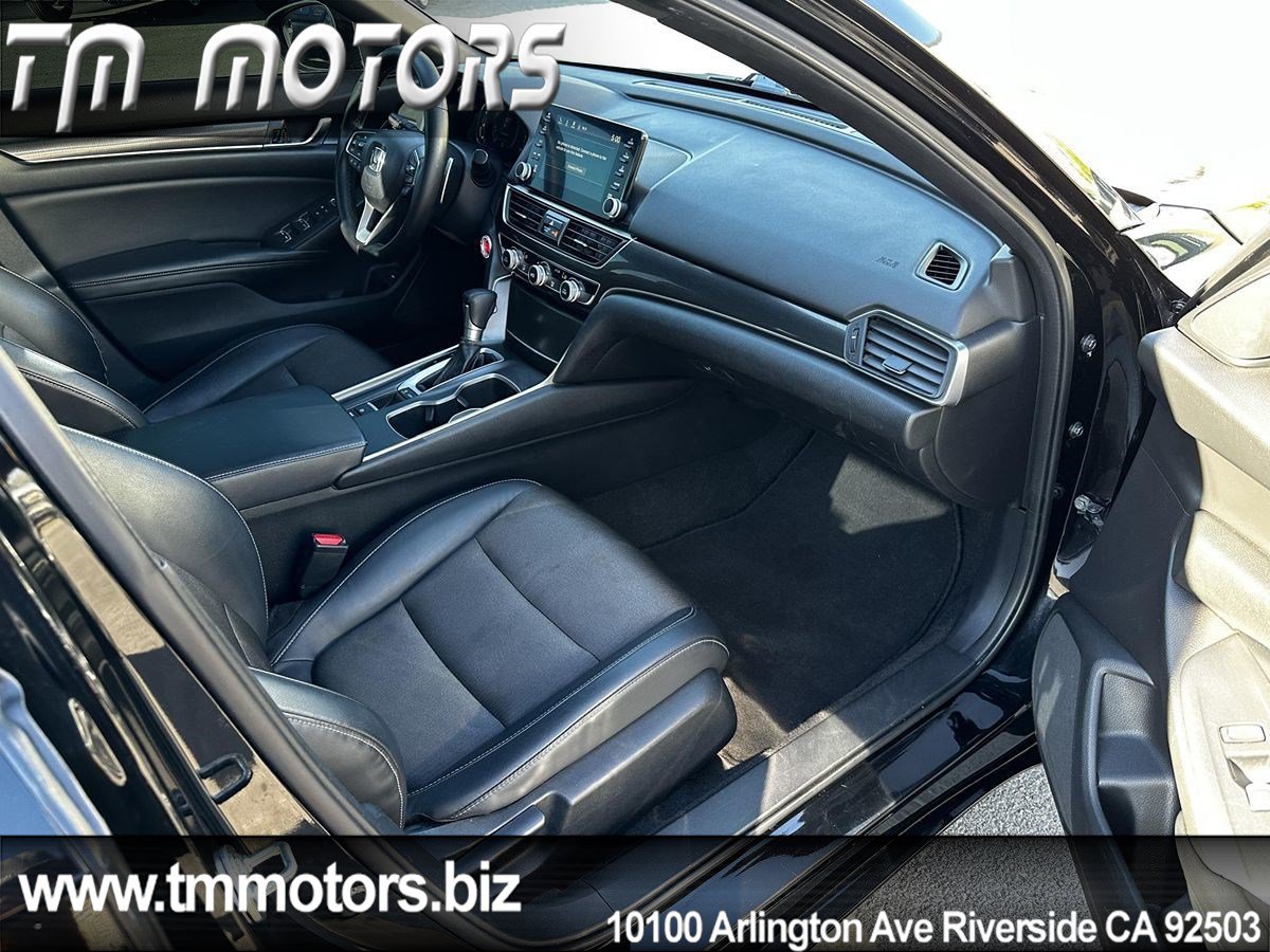 Used 2018 Honda Accord Sport image 11