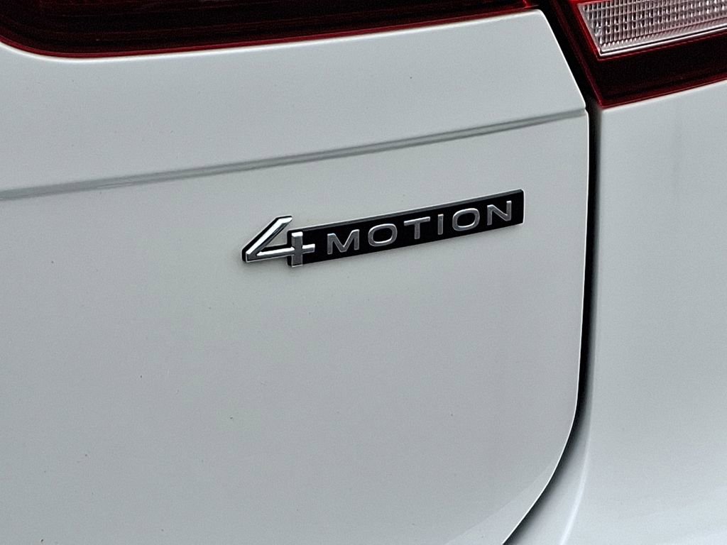 Certified 2023 Volkswagen Tiguan SE AWD/4WD image 32