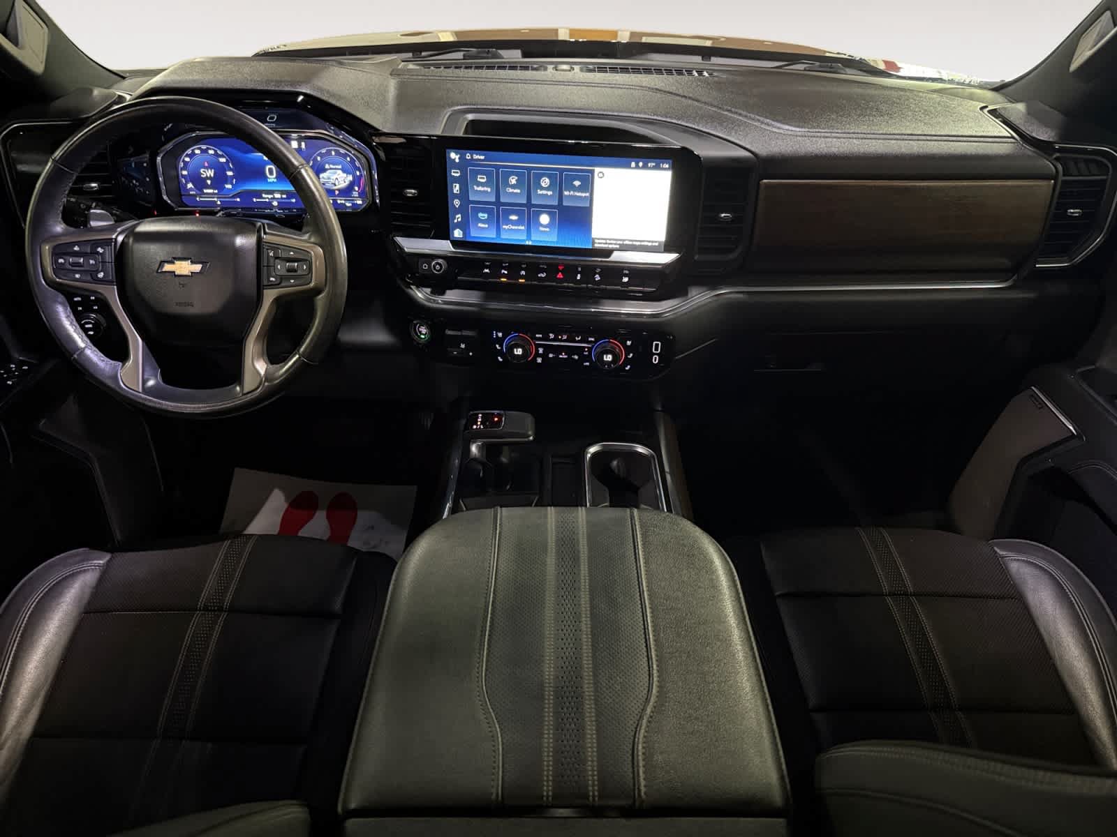 Used 2023 Chevrolet Silverado 1500 High Country w/ Z71 Off-Road Package AWD/4WD image 17
