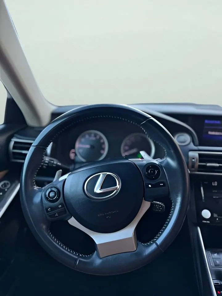 Used 2014 Lexus IS 250 w/ Luxury Package w/Brown Wood RWD image 31