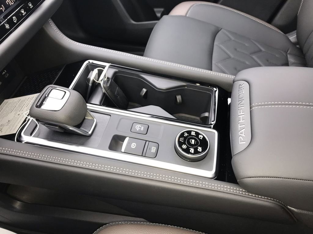 New 2026 Nissan Pathfinder Platinum image 20