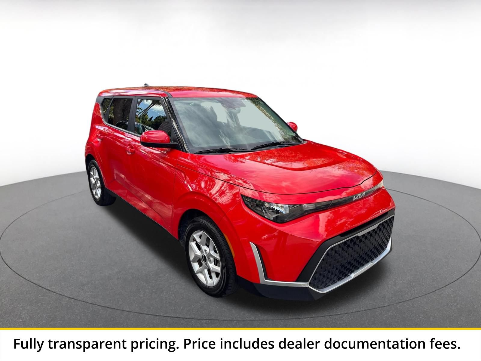 Used 2025 Kia Soul LX w/ LX Technology Package FWD image 1