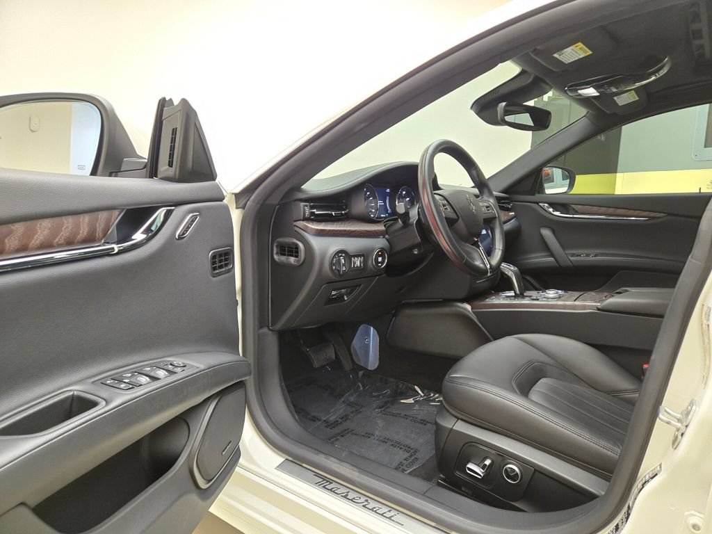Used 2023 Maserati Quattroporte GT RWD image 15