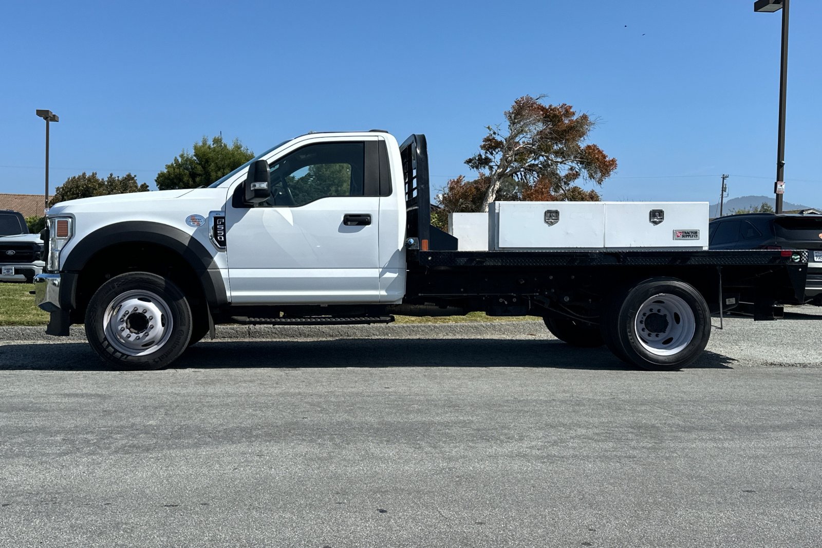 Used 2022 Ford F550 Luxury RWD image 2