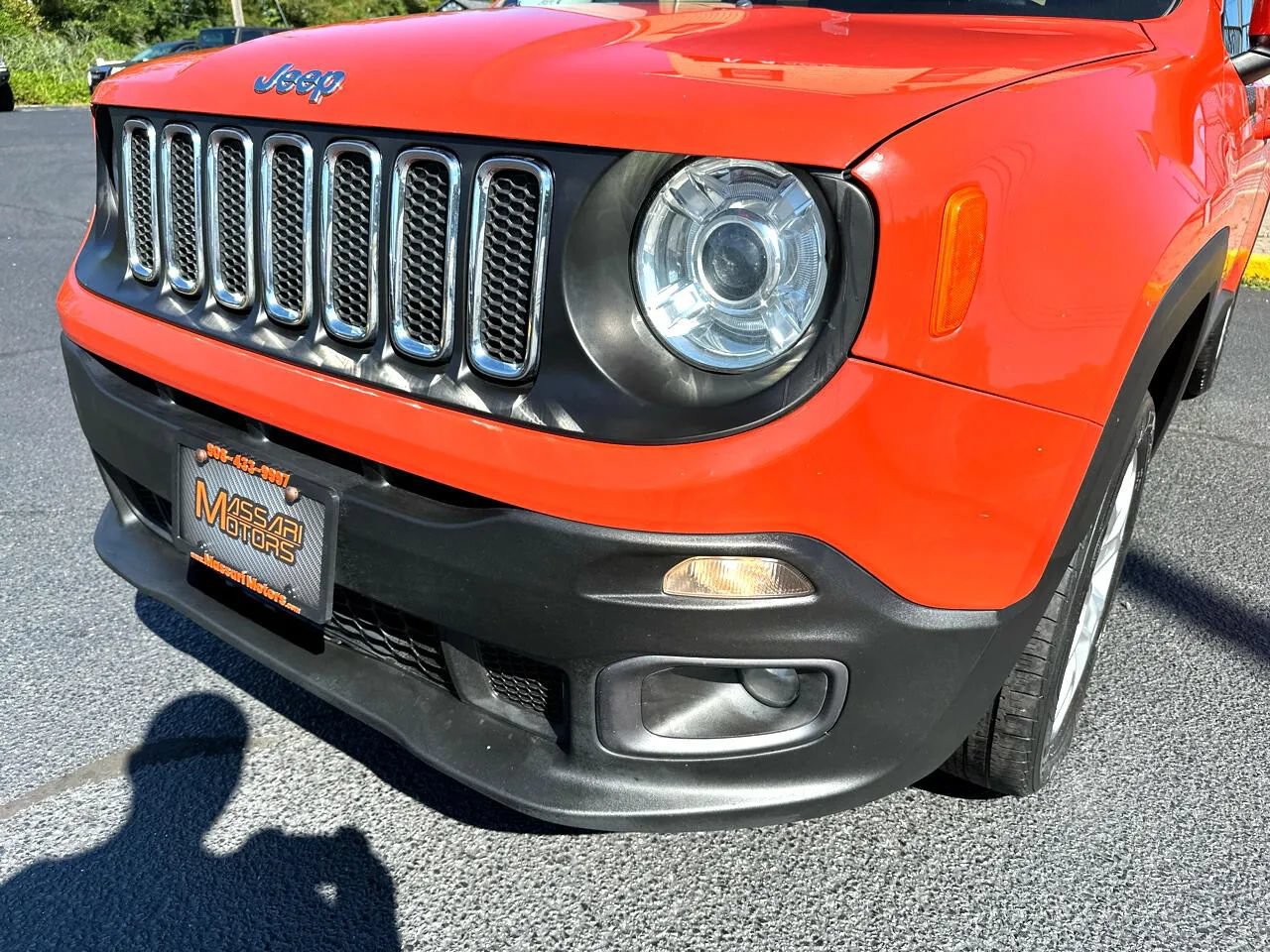 Used 2017 Jeep Renegade Latitude w/ Safety & Security Group AWD/4WD image 3