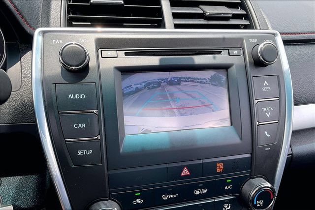 Used 2016 Toyota Camry SE FWD image 11