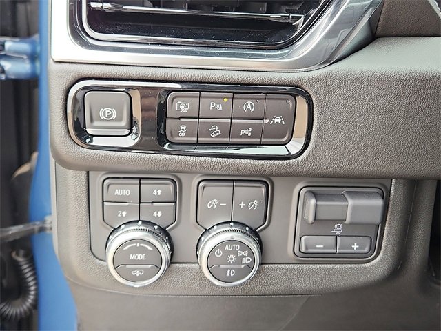 New 2025 GMC Yukon XL Denali w/ Denali Reserve Package image 19