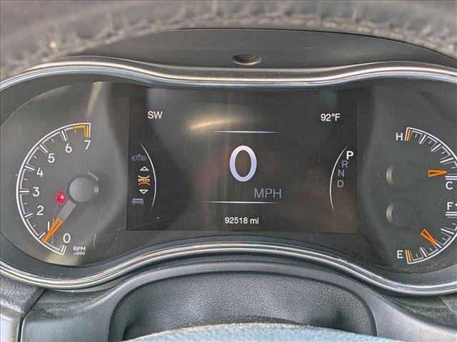 Used 2017 Jeep Grand Cherokee Altitude AWD/4WD image 10
