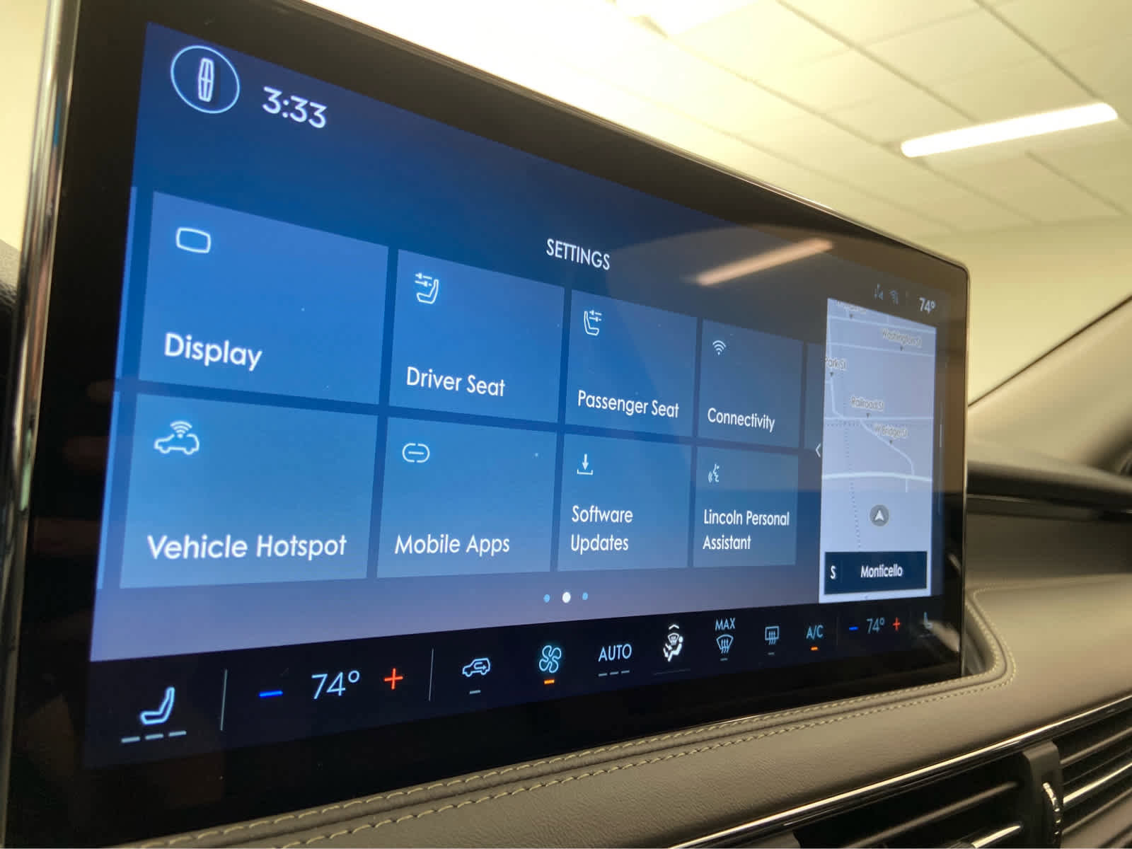 Used 2025 Lincoln Corsair Grand Touring AWD/4WD image 34