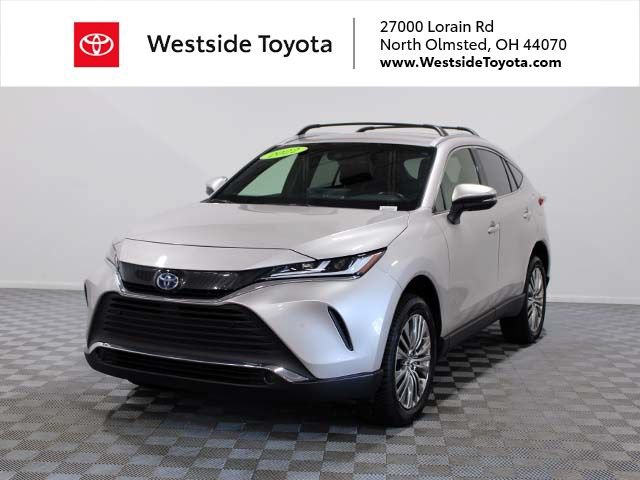 Certified 2022 Toyota Venza XLE AWD/4WD image 1