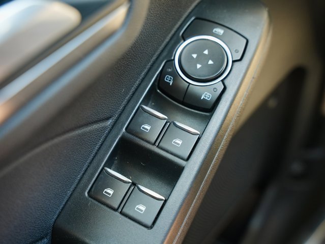 Used 2022 Ford Escape Titanium image 27