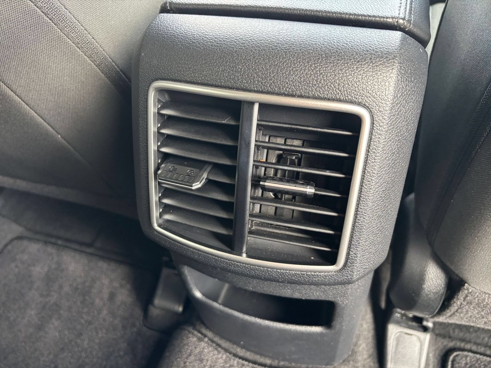 Used 2025 Kia Sportage LX FWD image 21