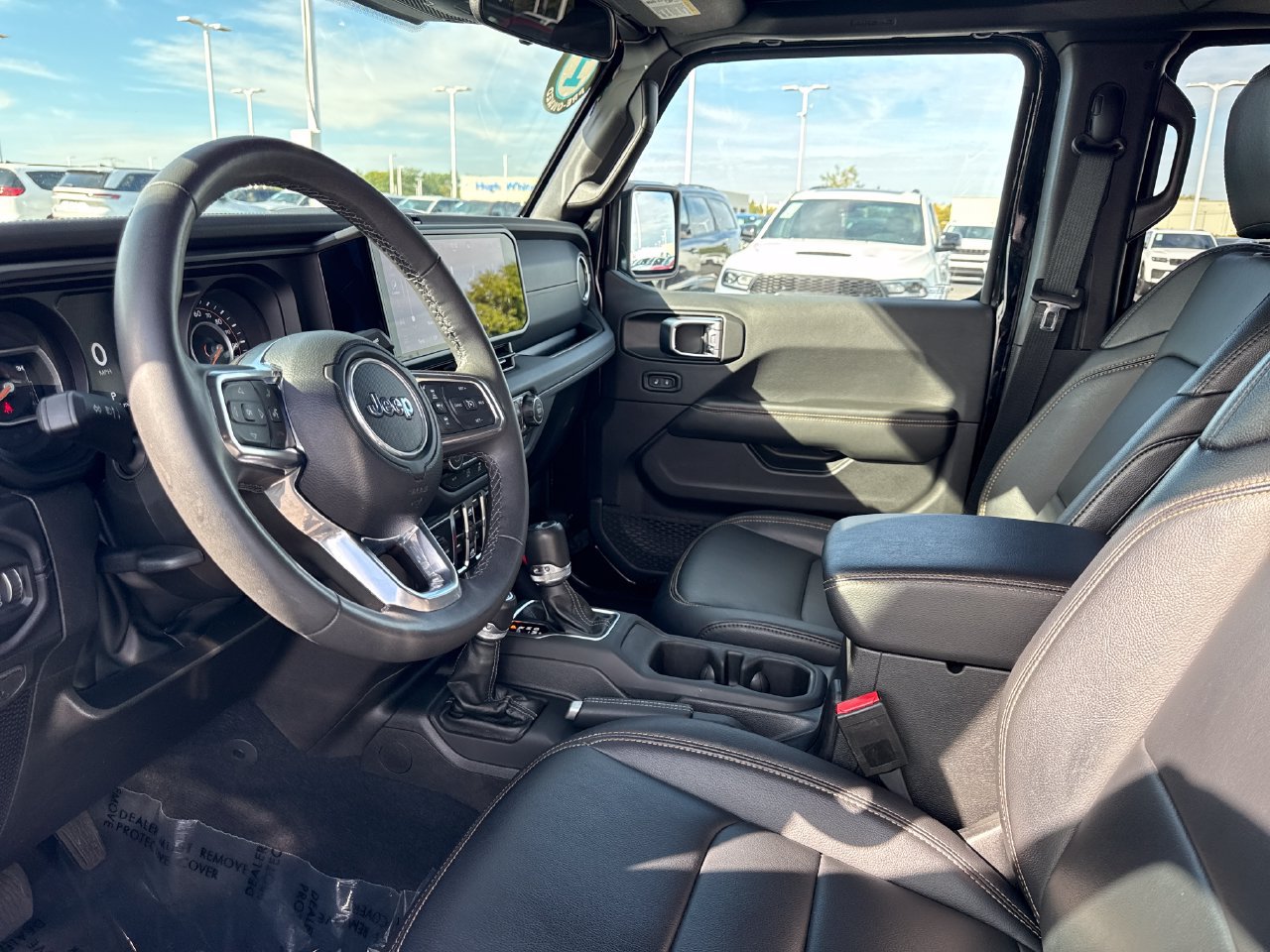 Certified 2025 Jeep Wrangler Unlimited Sahara AWD/4WD image 10