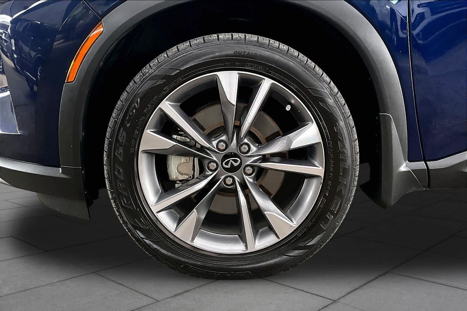 Used 2022 INFINITI QX60 Luxe w/ Cargo Package FWD image 11
