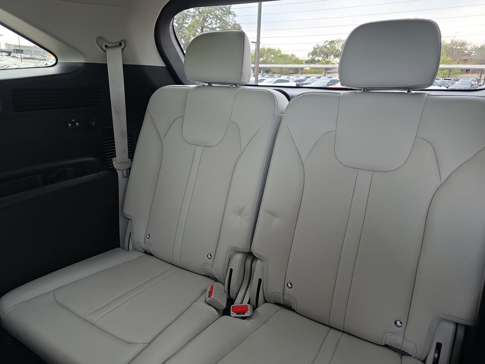 Certified 2025 Kia Sorento S w/ Panoramic Sunroof Package image 22