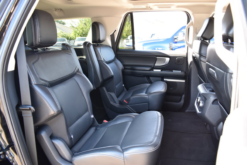 Used 2025 Ford Expedition Max Platinum w/ Driver's Package AWD/4WD image 31