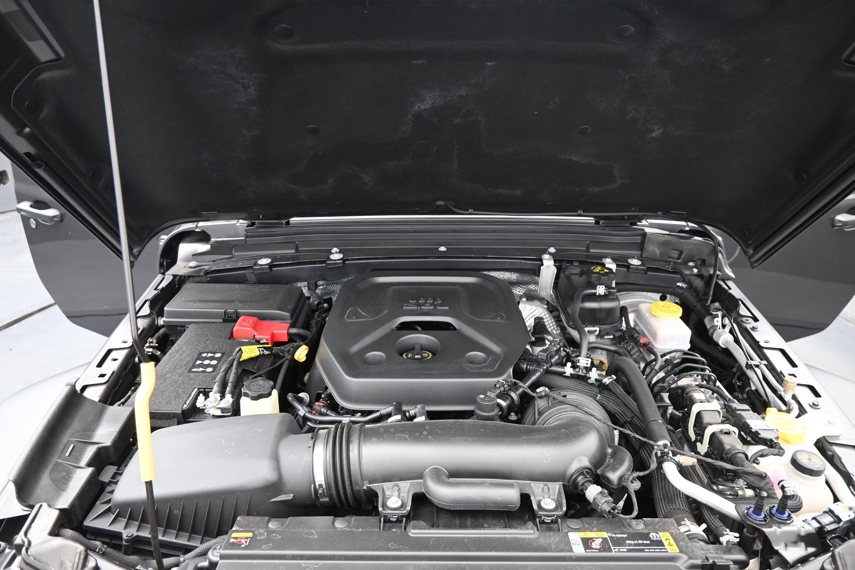 Used 2025 Jeep Wrangler Unlimited Sport AWD/4WD image 23
