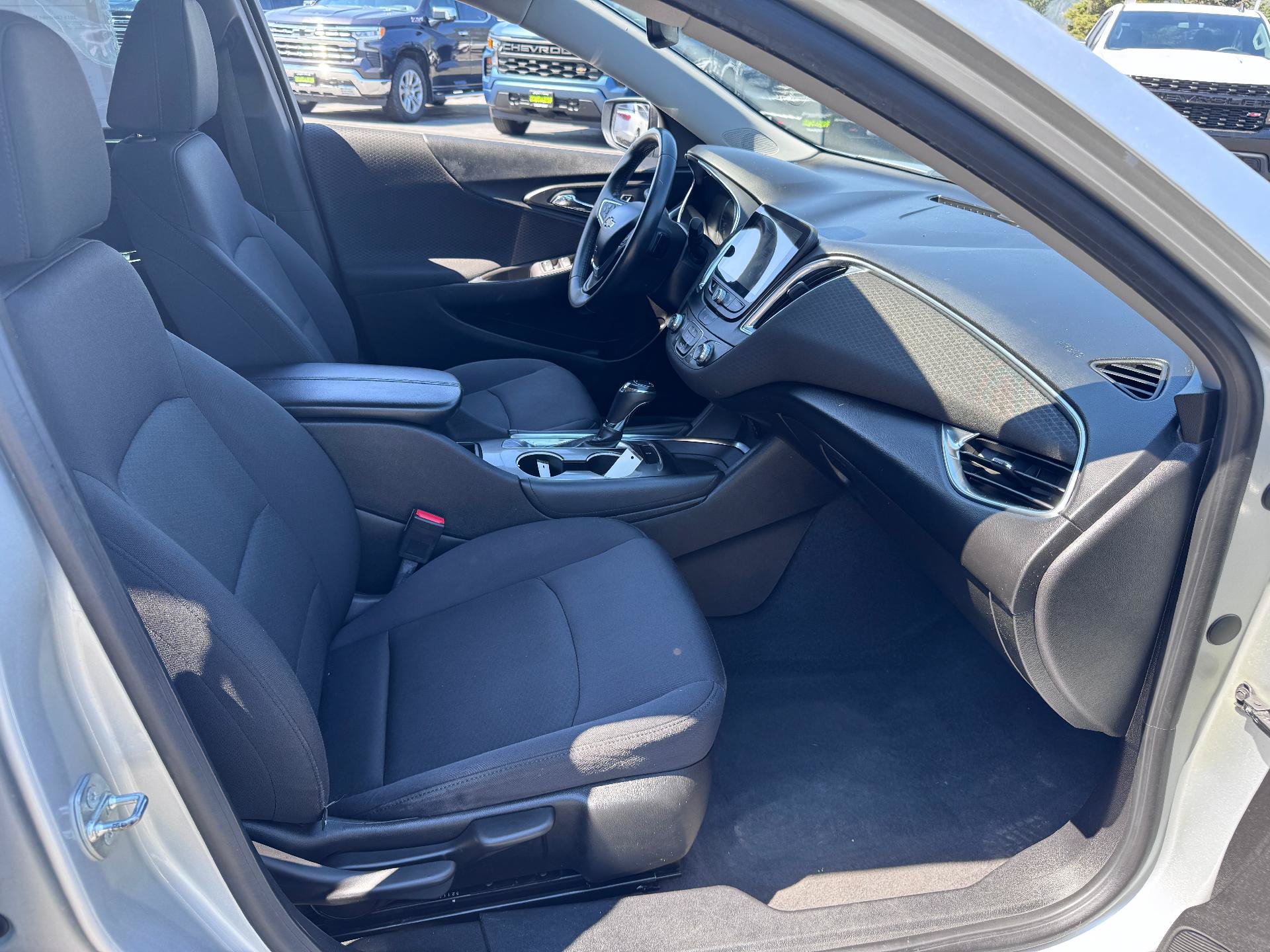 Used 2016 Chevrolet Malibu LT FWD image 16
