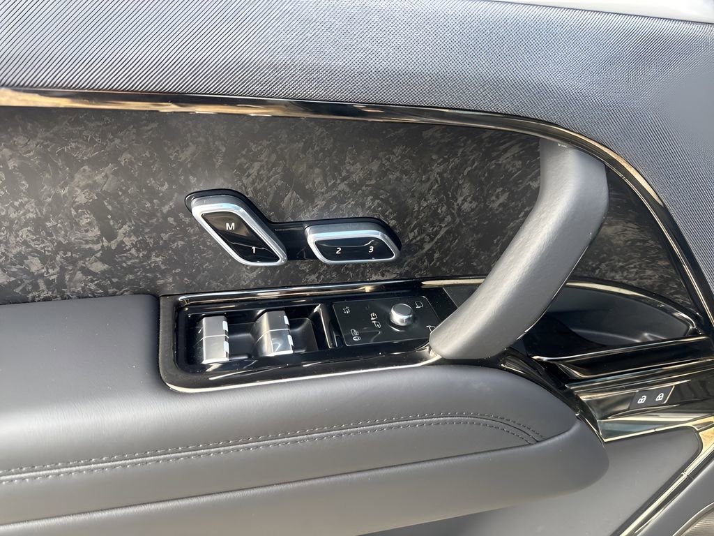 Used 2025 Land Rover Range Rover Sport SV Edition Two image 28