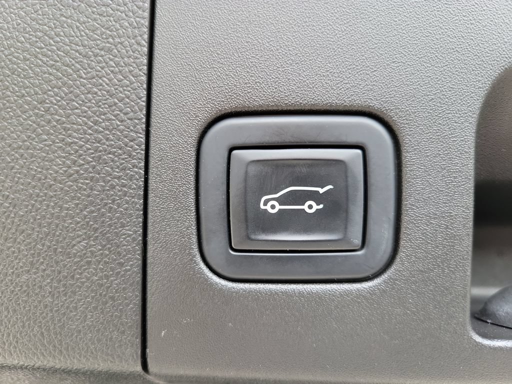 Used 2023 Cadillac XT4 Sport FWD image 38