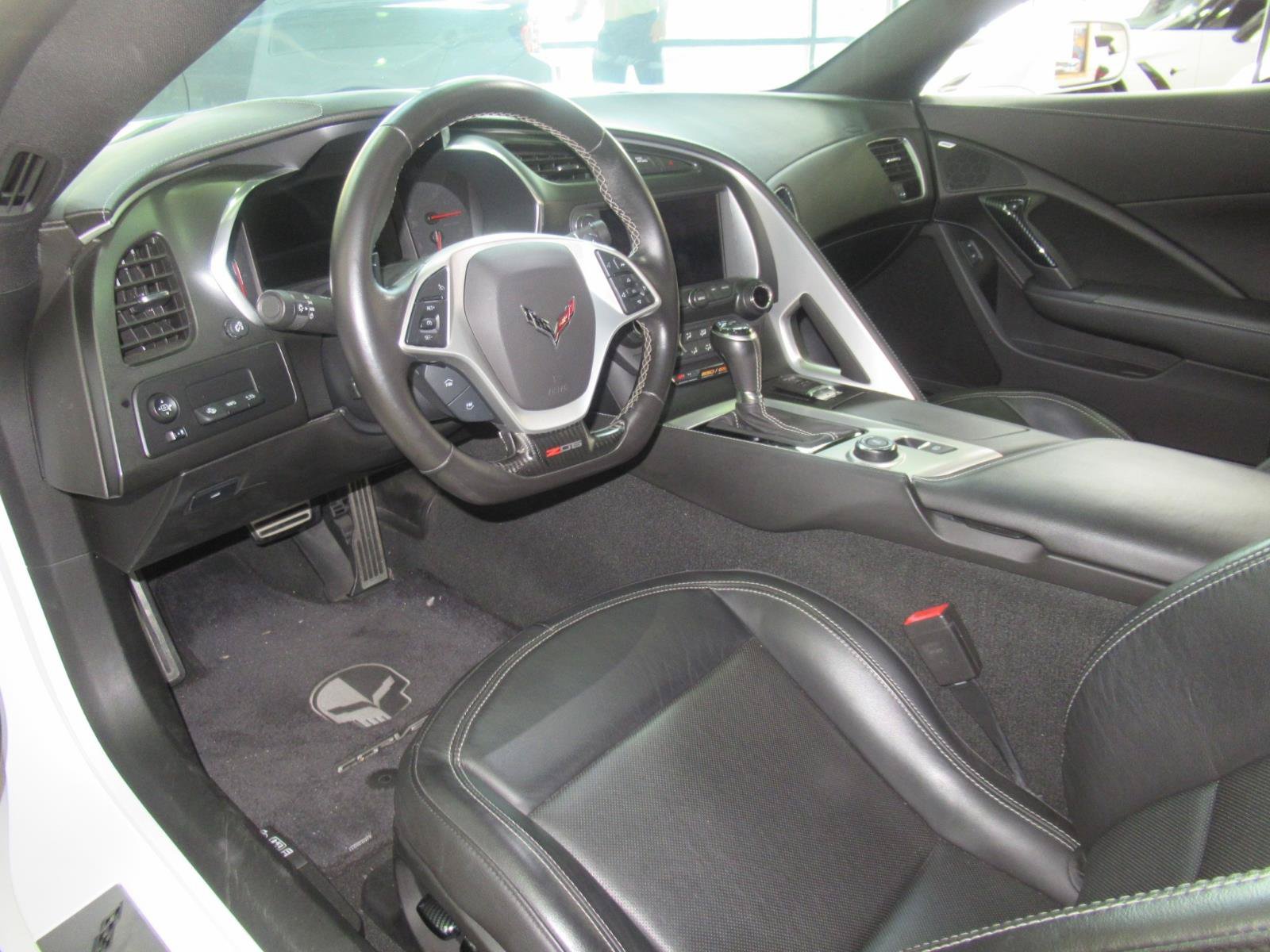 Used 2019 Chevrolet Corvette Z06 RWD image 15