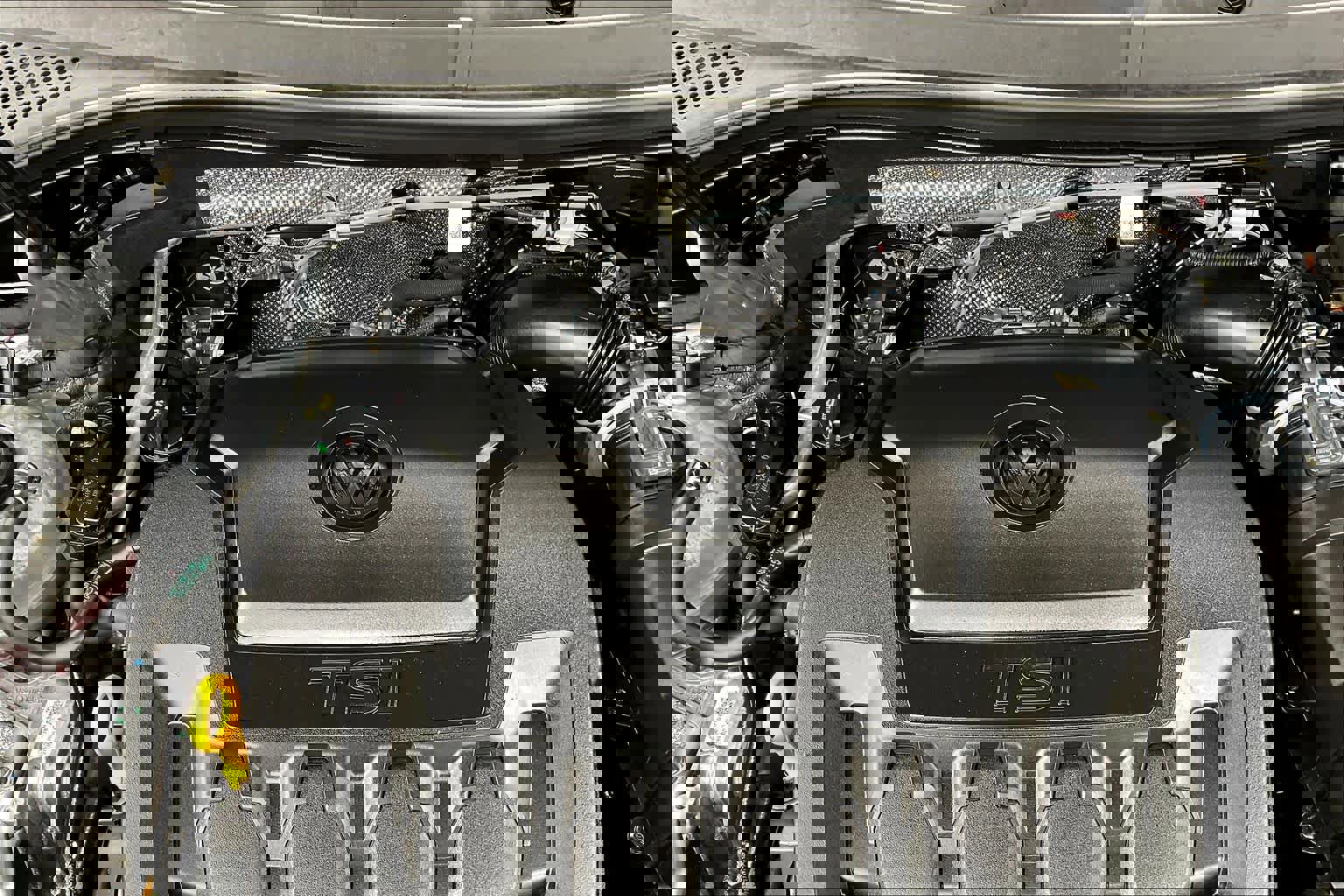 Used 2021 Volkswagen Tiguan SE image 31