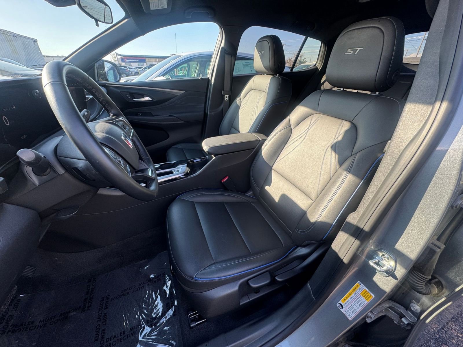 Used 2025 Buick Envista Sport Touring image 34