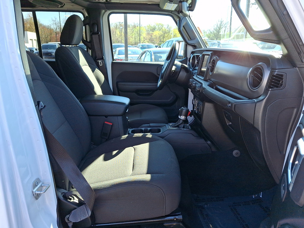 Used 2023 Jeep Gladiator Willys image 12