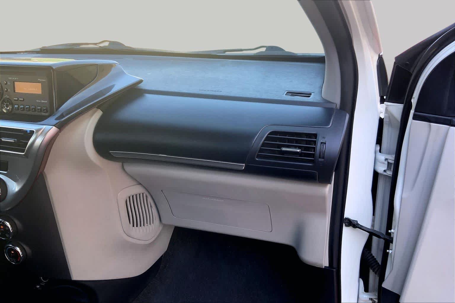 Used 2012 Scion iQ w/ Rear Speaker Pkg FWD image 16
