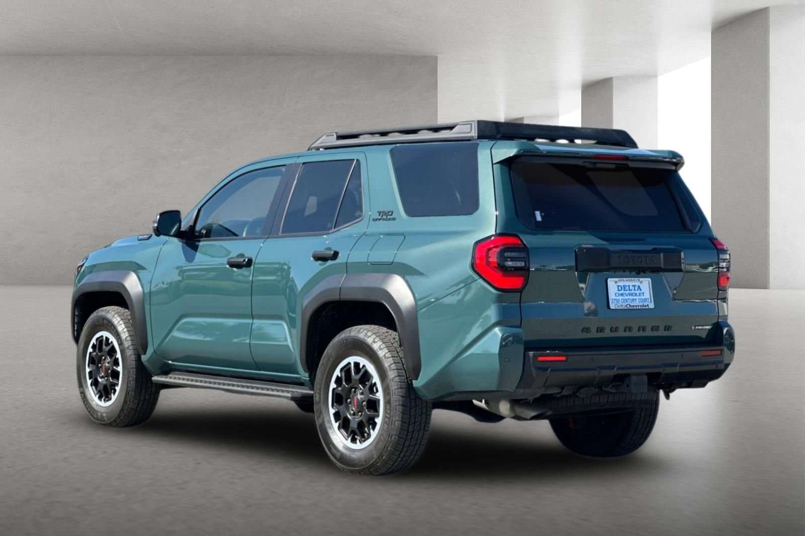 Used 2025 Toyota 4Runner 4WD image 6