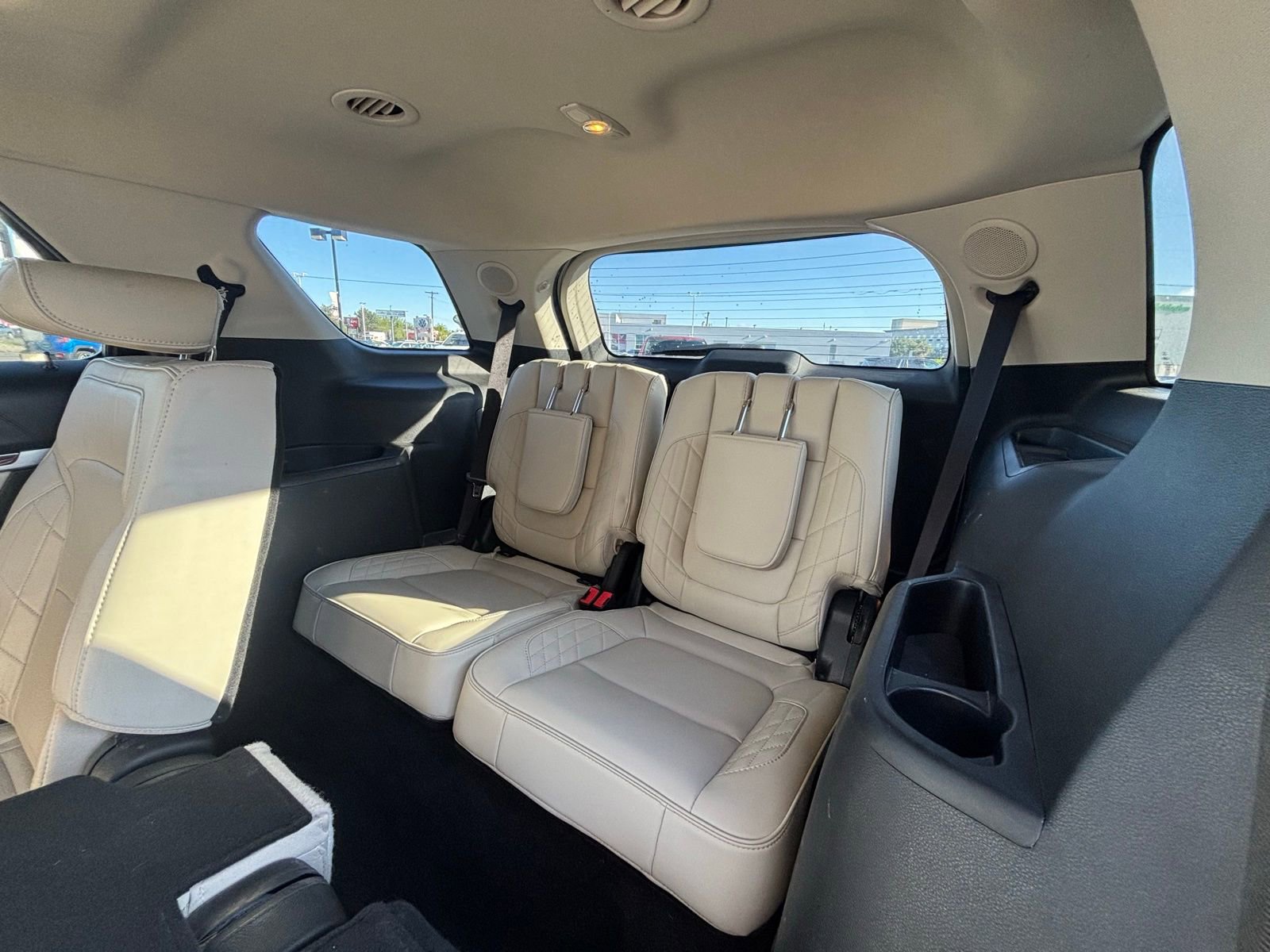 Used 2018 Ford Explorer Platinum AWD/4WD image 21