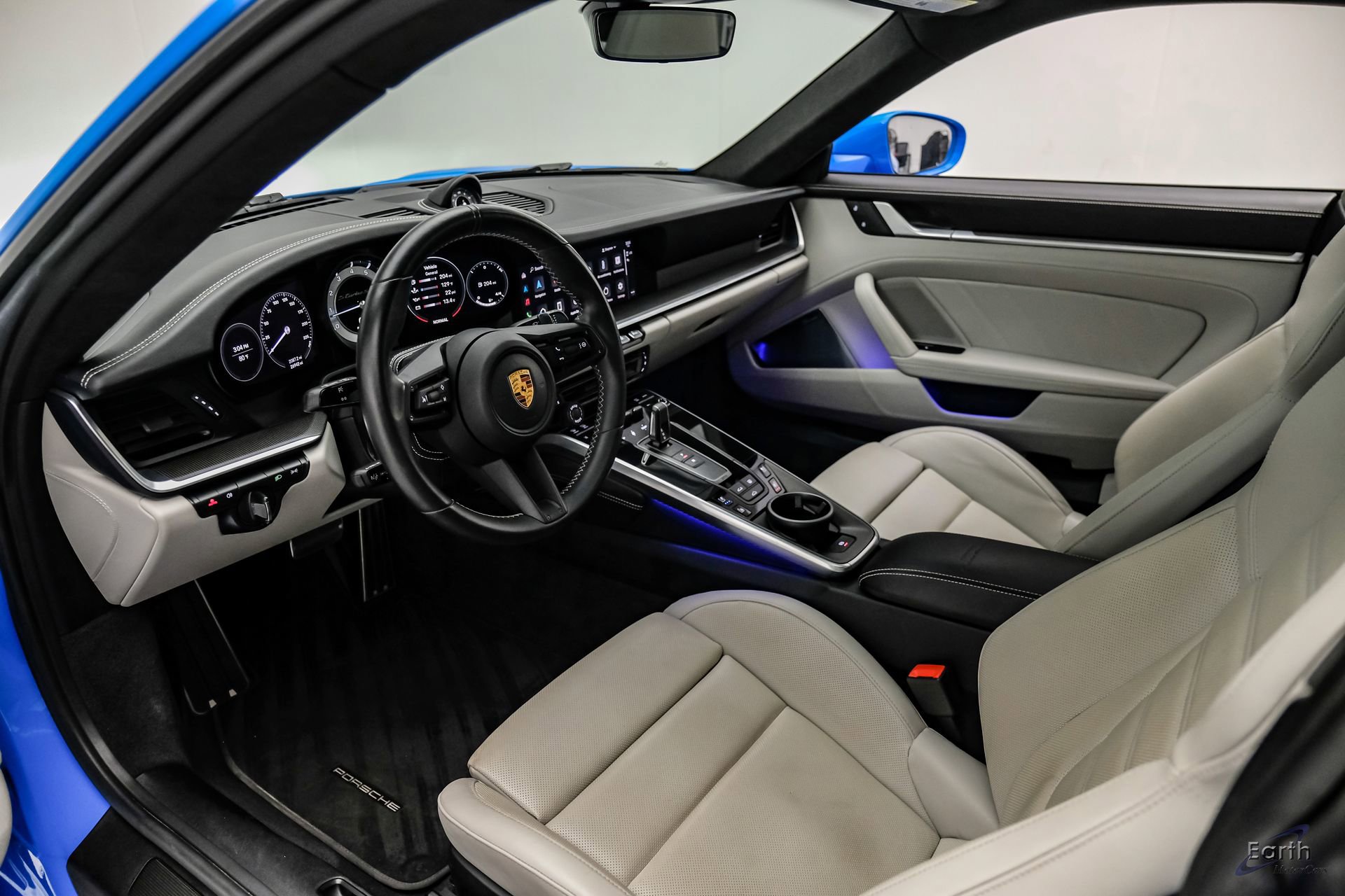 Used 2022 Porsche 911 Turbo S image 2