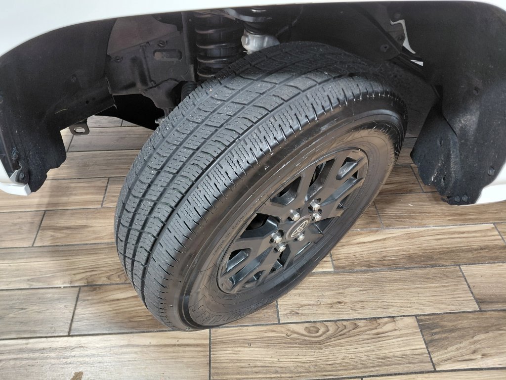Used 2026 Toyota Tacoma SR5 AWD/4WD image 24