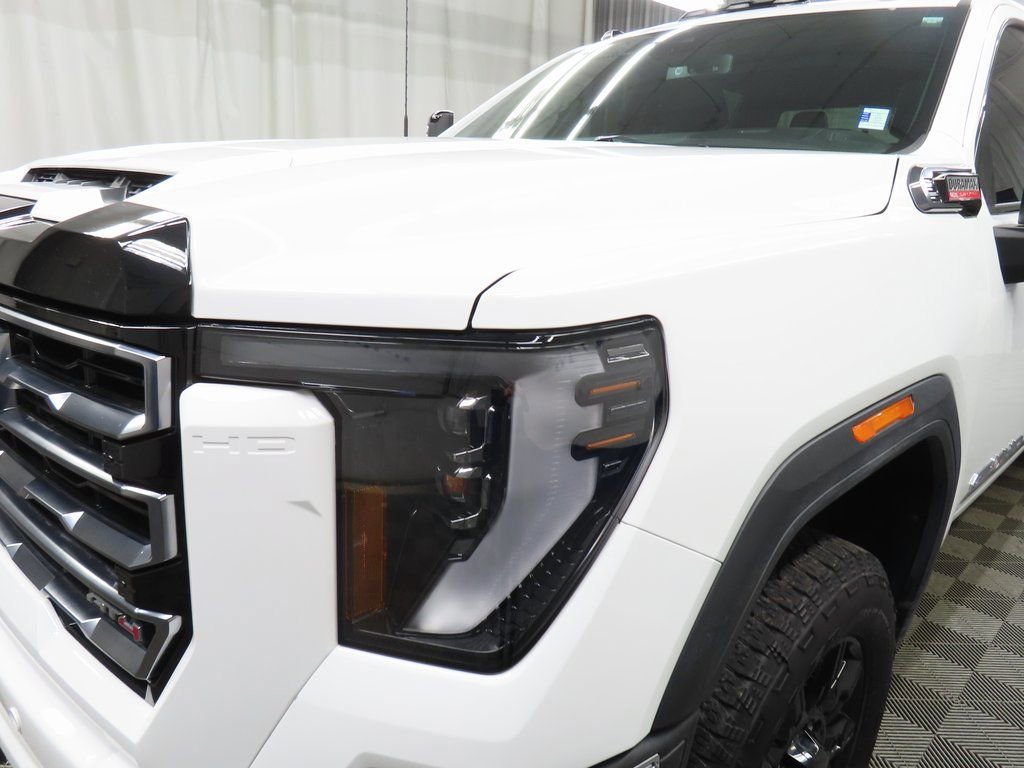 Used 2025 GMC Sierra 2500 AT4 AWD/4WD image 39