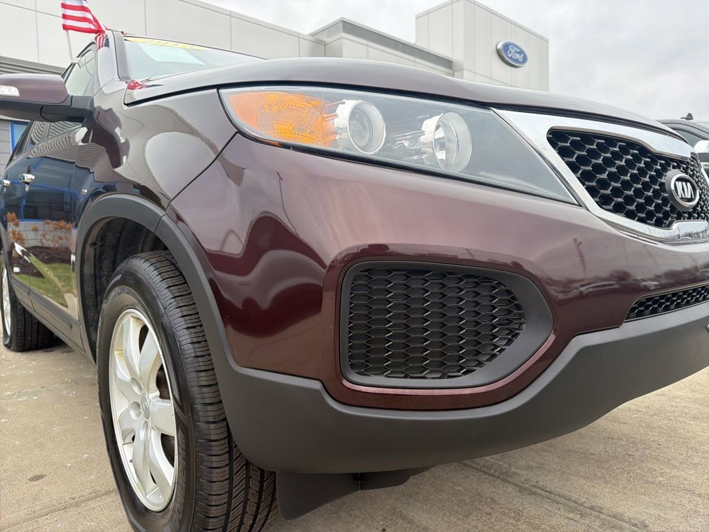 Used 2013 Kia Sorento LX image 9