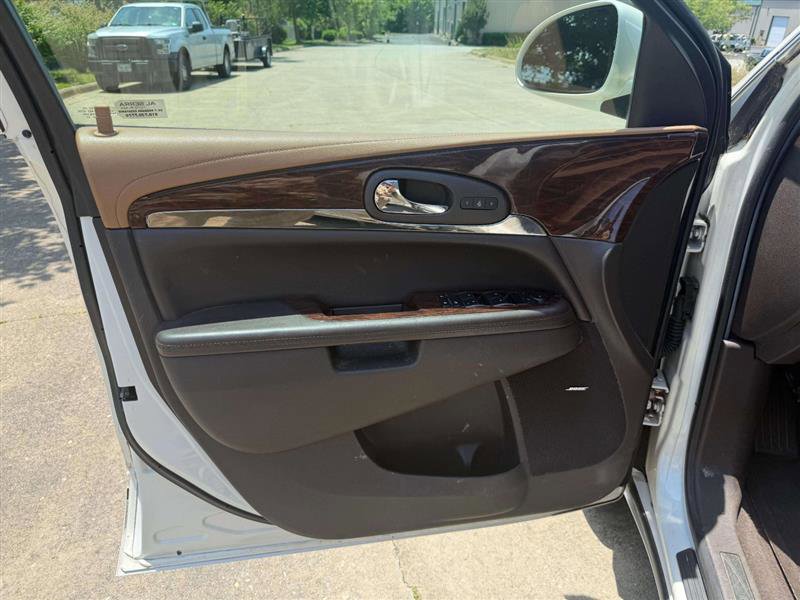 Used 2014 Buick Enclave Leather w/ Trailering Provision Package image 28