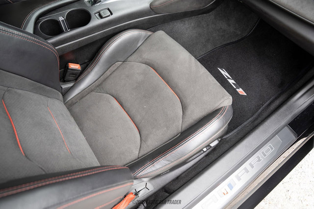 Used 2019 Chevrolet Camaro ZL1 RWD image 77