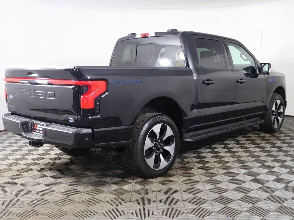 Used 2023 Ford F150 Lightning Platinum image 16