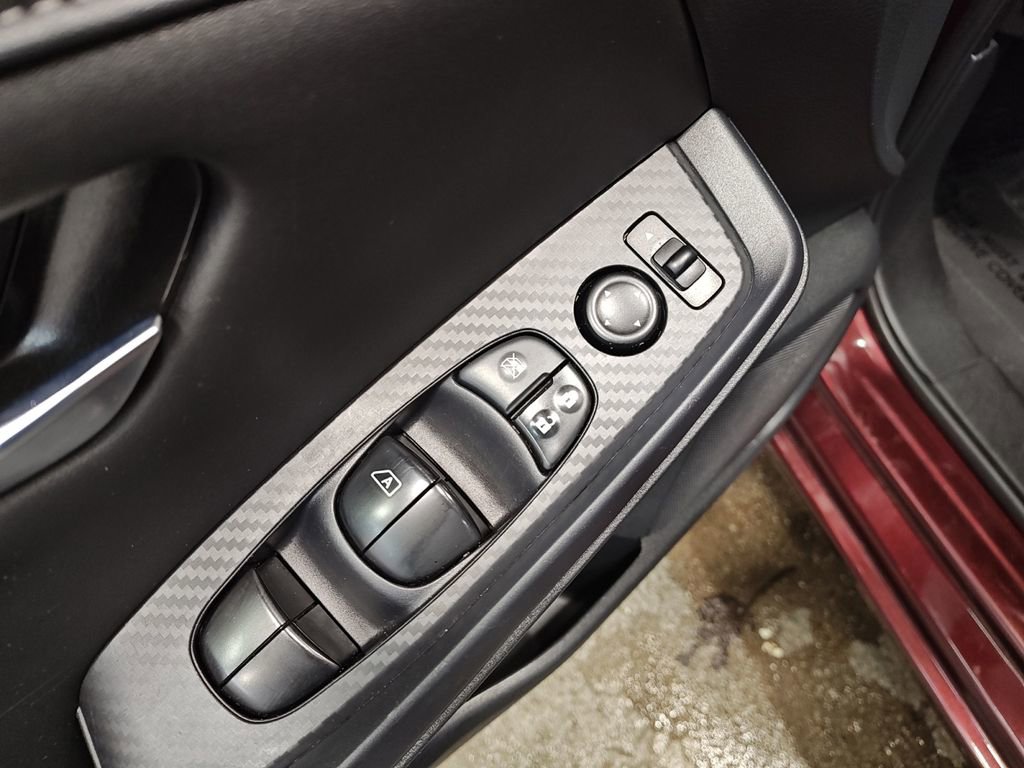 Used 2020 Nissan Sentra SV image 17