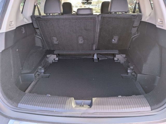 Used 2023 Nissan Rogue SL w/ SL Premium Package image 12