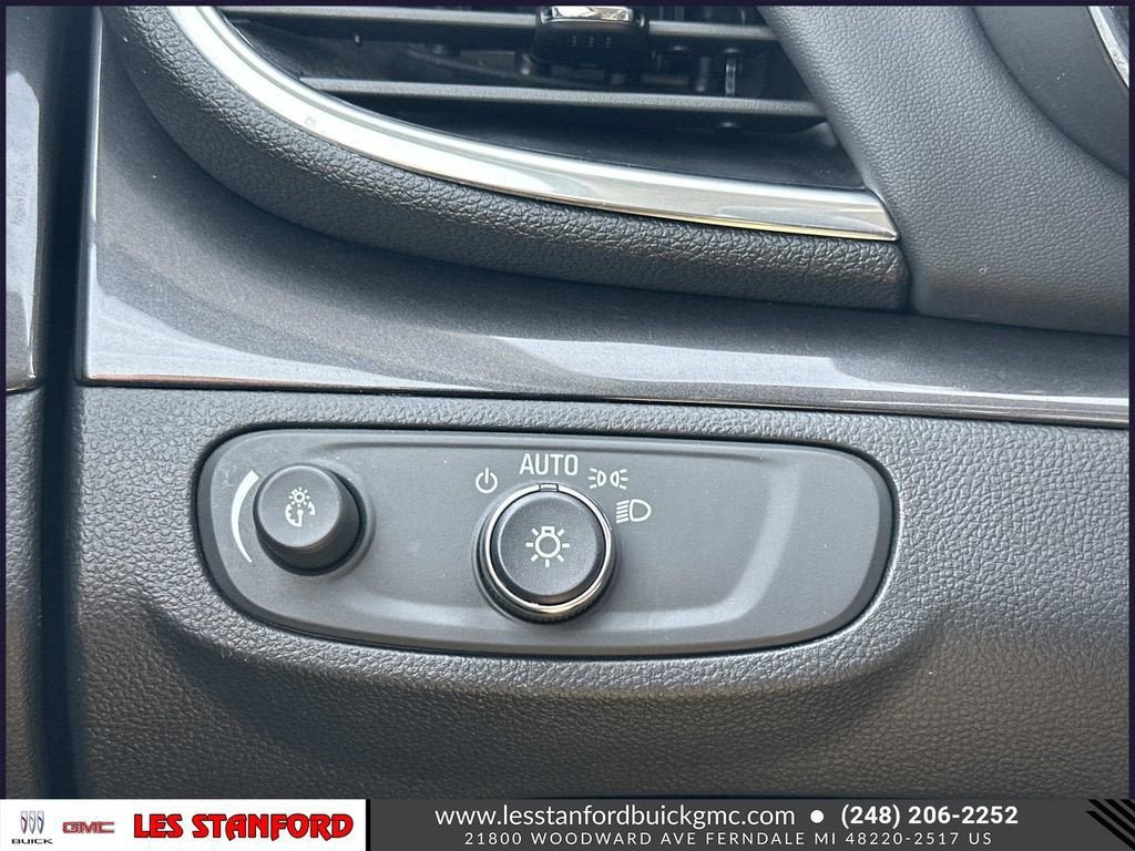Used 2022 Buick Encore Preferred w/ Safety Package AWD/4WD image 27