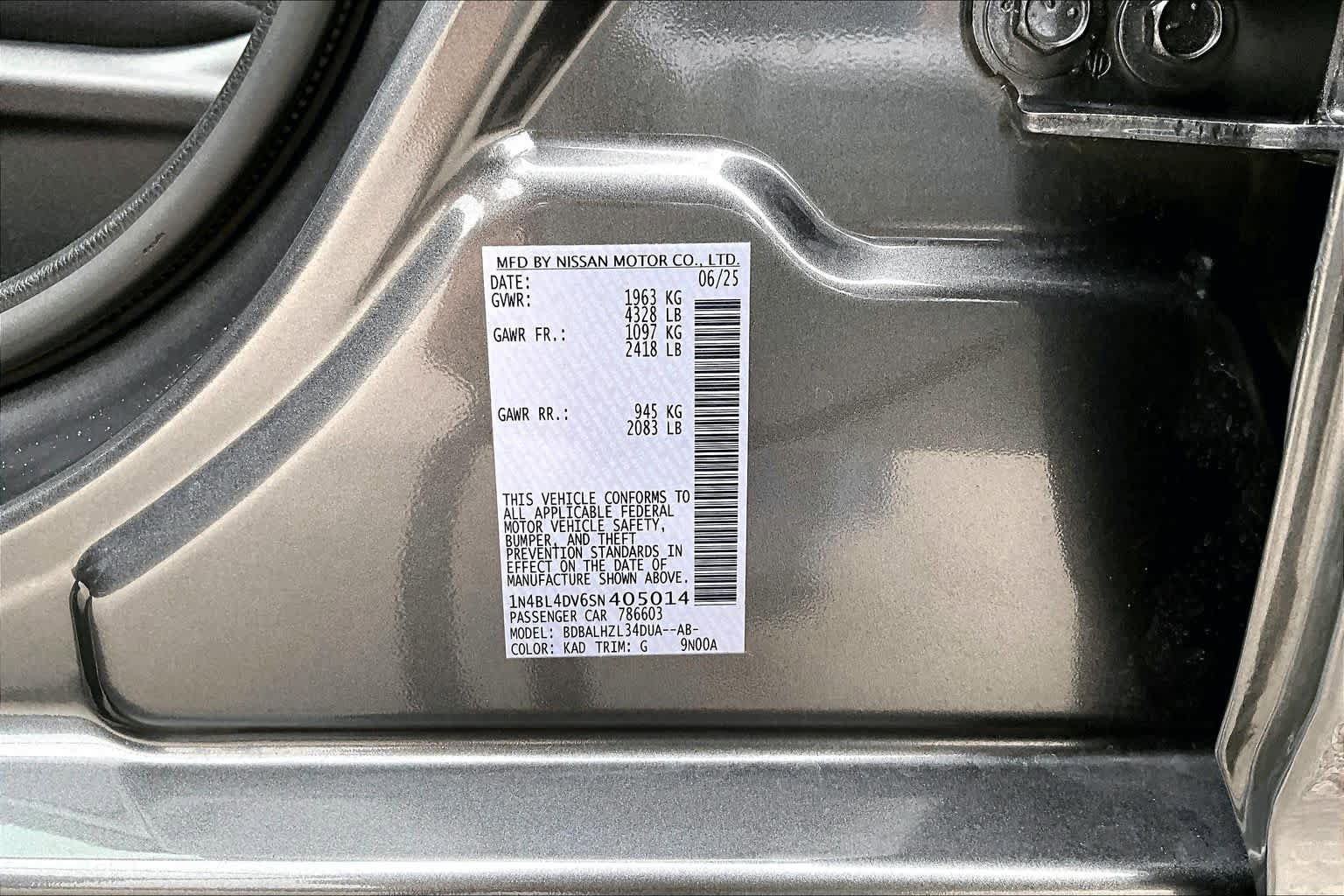 Used 2025 Nissan Altima 2.5 SV FWD image 37