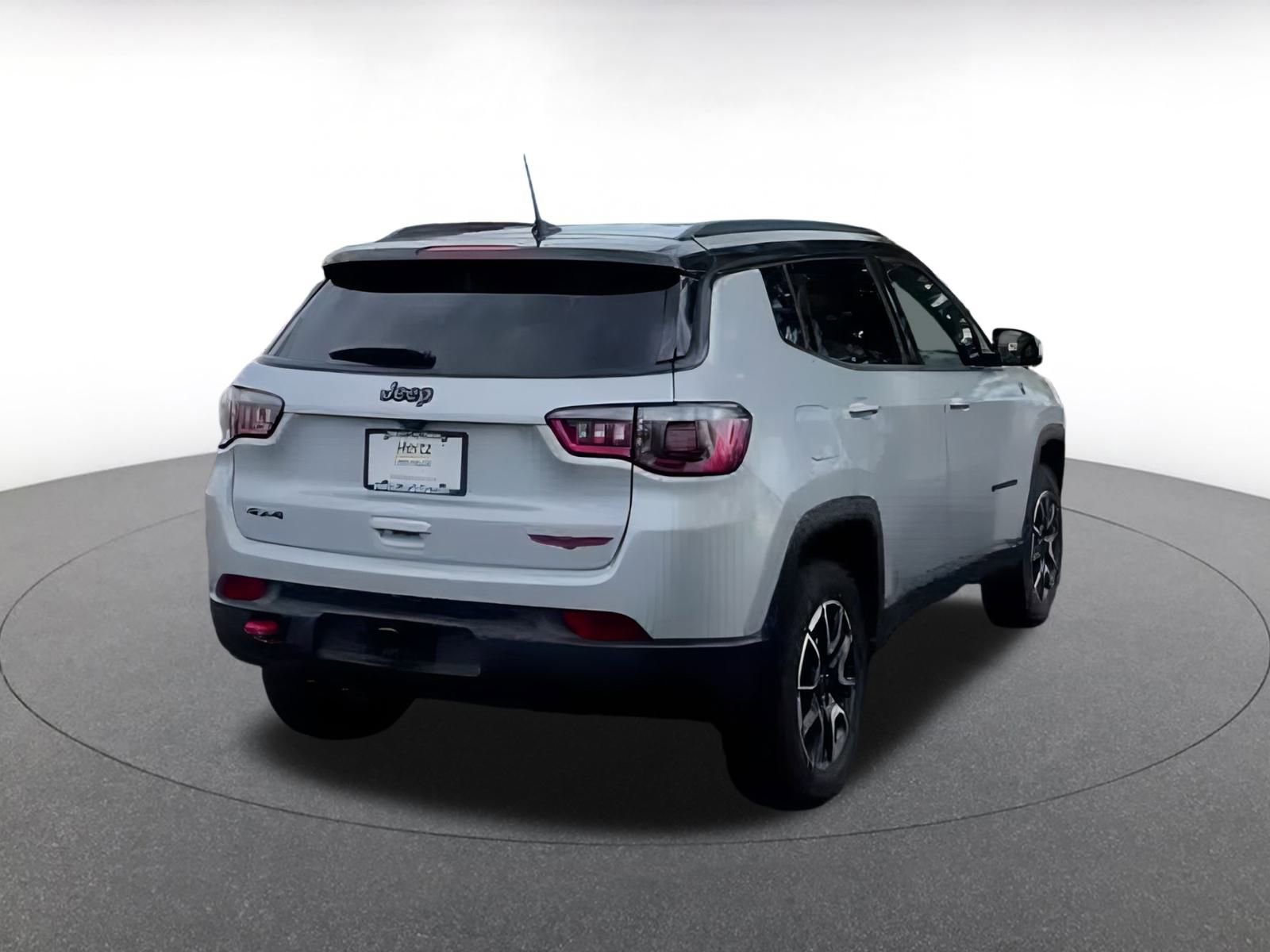 Used 2025 Jeep Compass Trailhawk w/ Trailer Tow Group image 12