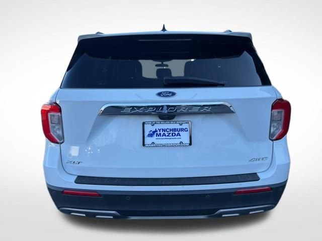 Used 2023 Ford Explorer XLT w/ Equipment Group 202A image 4