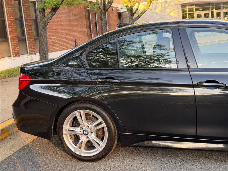 Used 2017 BMW 330e w/ M Sport Package RWD image 5