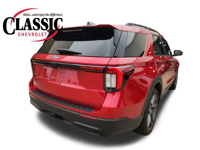 Used 2025 Ford Explorer ST-Line w/ Premium Package image 9