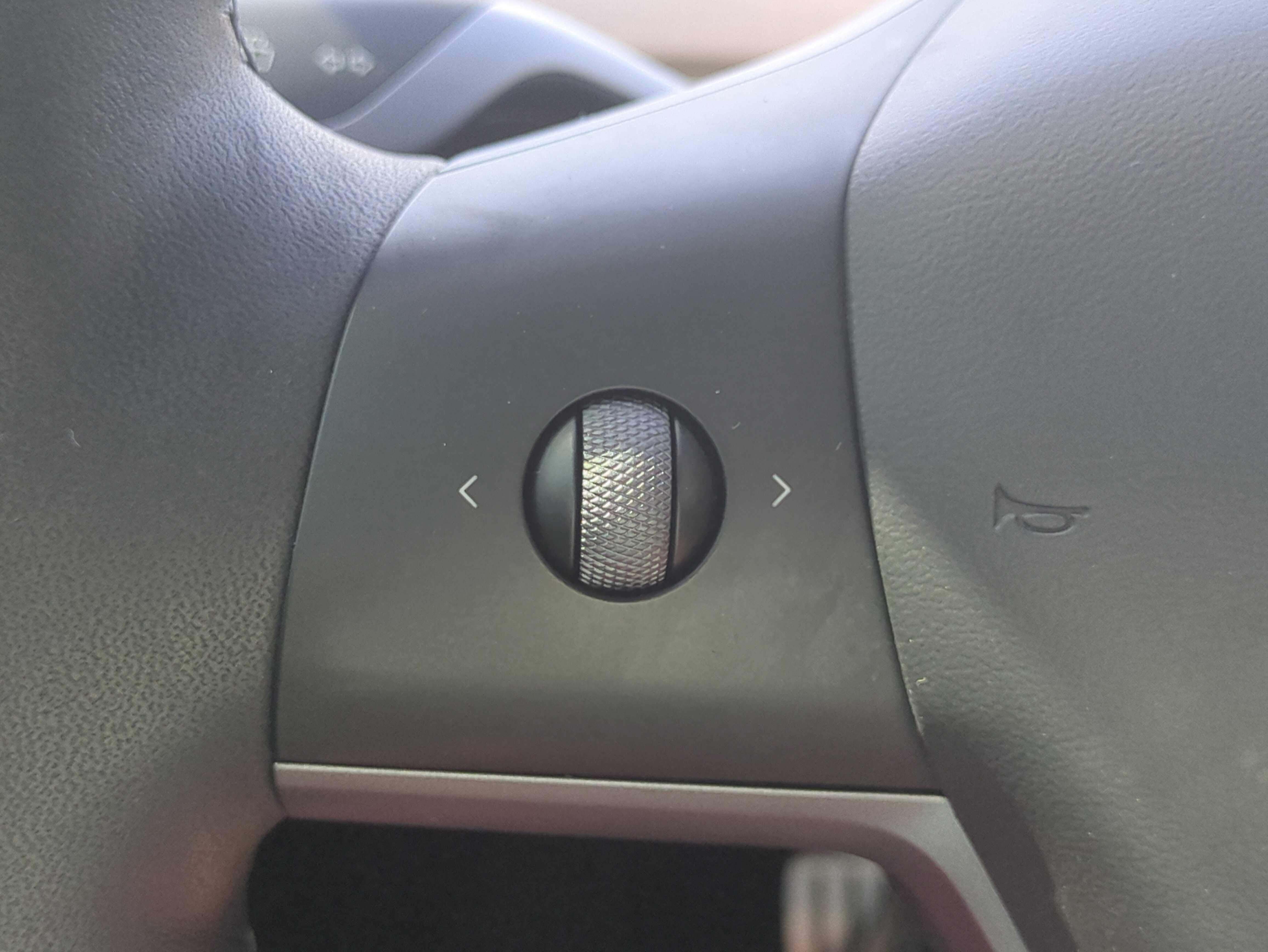 Used 2023 Tesla Model Y Performance image 27