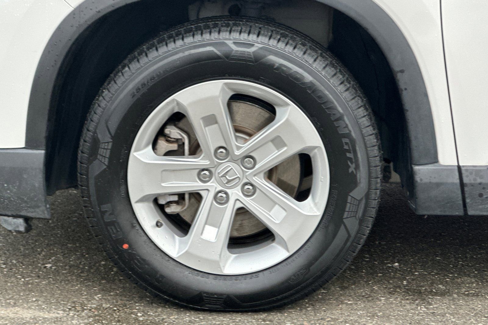 Used 2023 Honda Pilot LX image 30
